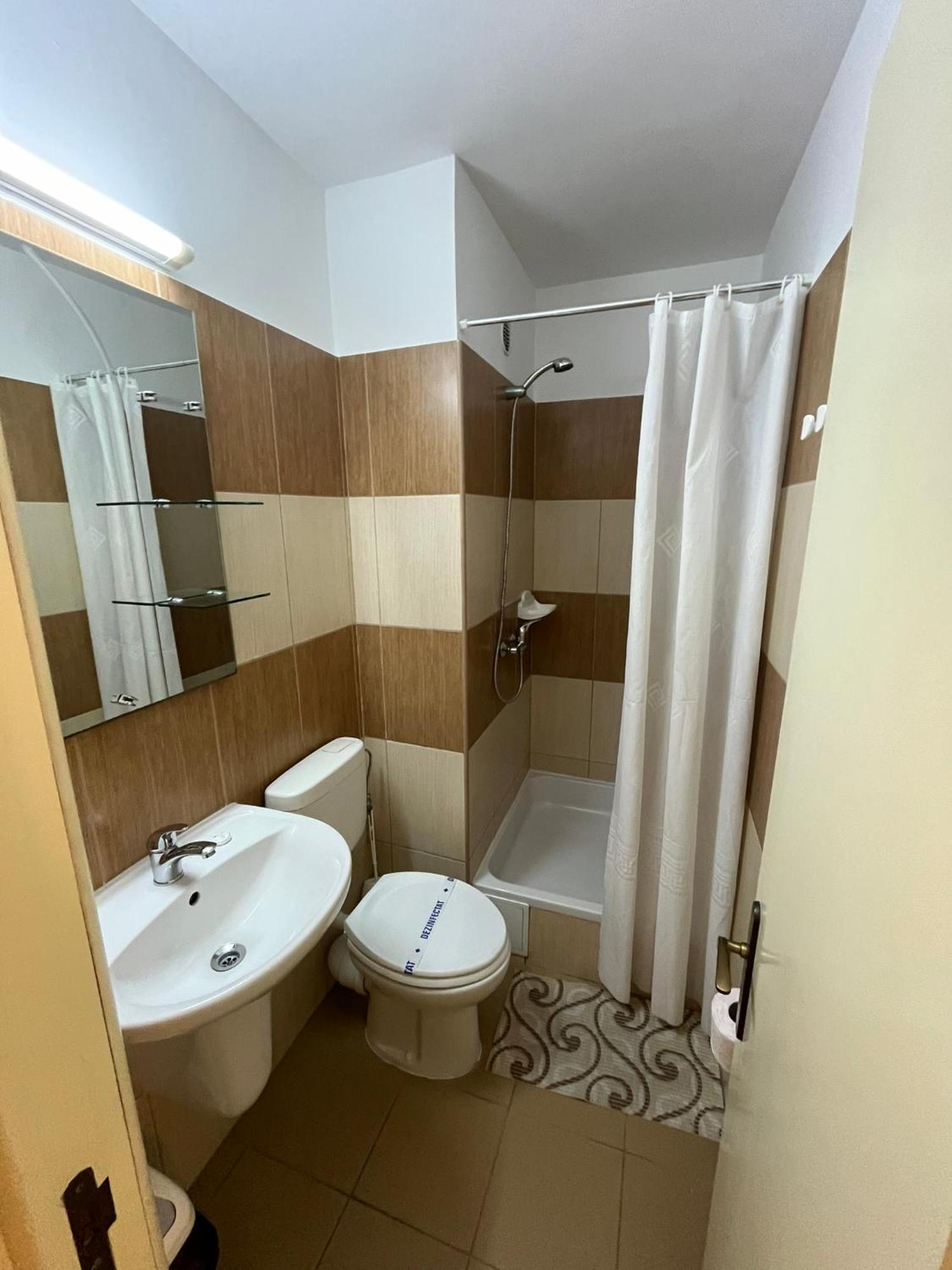 Hotel Metropol Мамая Екстериор снимка